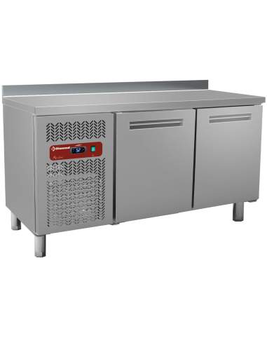 Table frigorifique, ventilé, 2 portes (245 Lit.)