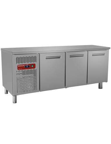 Table frigorifique, ventilé, 3 portes (395 Lit.)