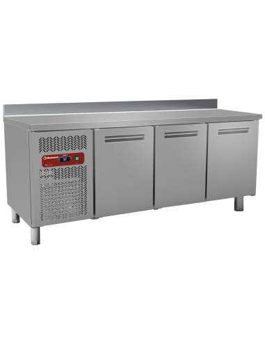 Table frigorifique, ventilé, 3 portes (395 Lit.)